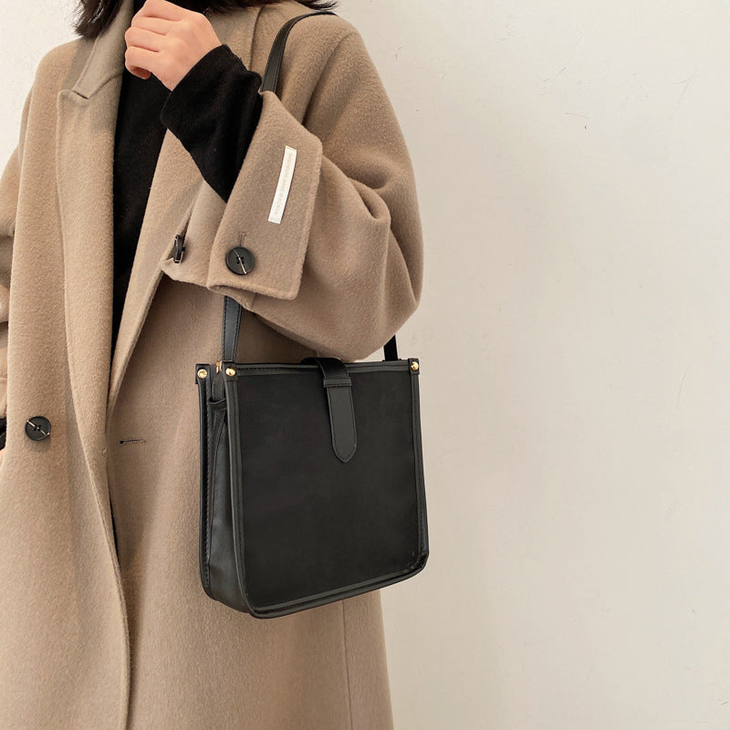 Sac Carré Compact en Cuir Synthétique