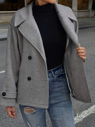 Manteau Laine Gris Foncé – Élégance, Confort et Style Hivernal.